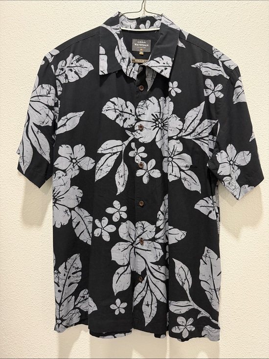 Quiksilver Other - QuikSilver Black and White Floral Short-Sleeve Camp Shirt